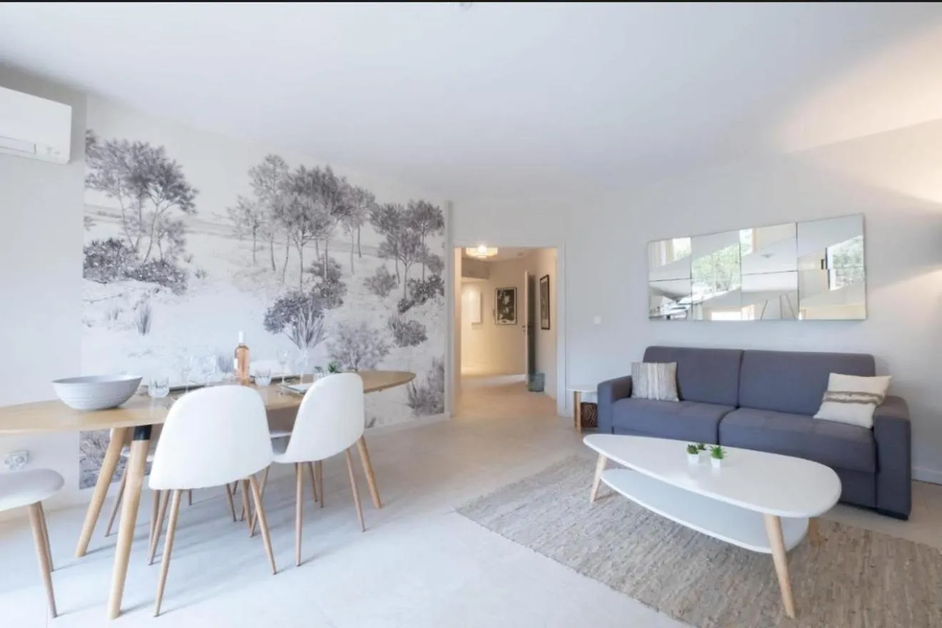 Apartment Cannes Croisette Sea & Sky France